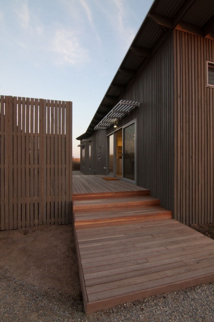 beach-house-construction-timber-battens